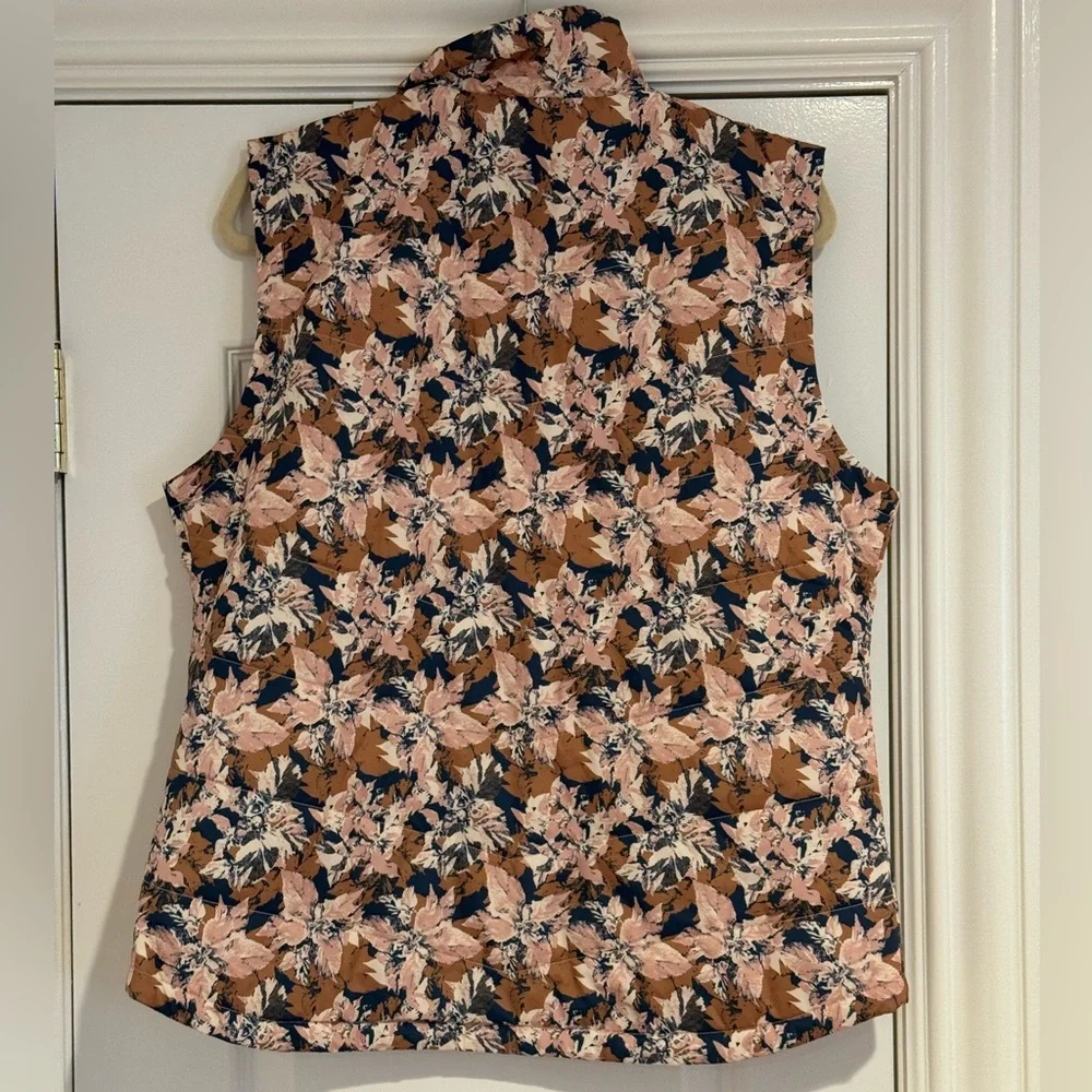 NWT The North Face Women’s Tamburello Vest in Pink‎ Moss Size Medium